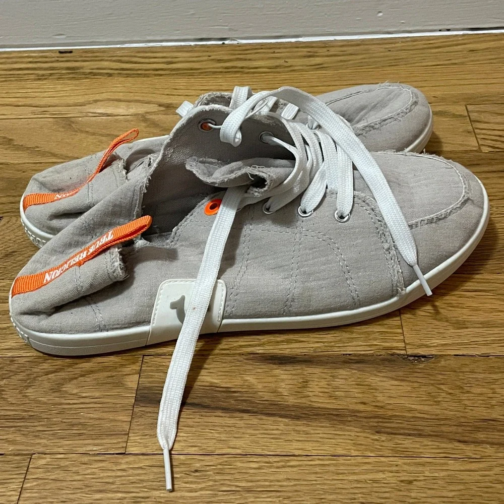 True Religion Sahana Gray Canvas Lace Up Sneakers Shoes Women's US 10‎ NWOT